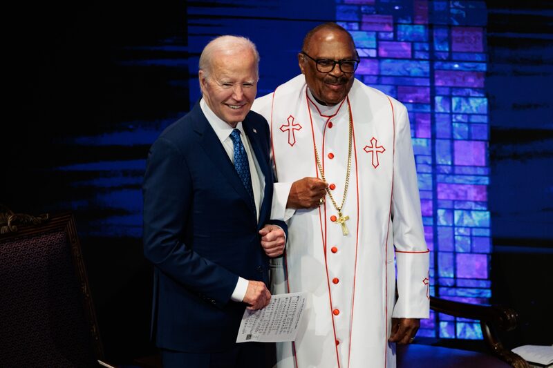 Biden recurre a líderes latinos y negros para tratar de frenar las dudas sobre su candidatura Biden recurre a líderes latinos y negros para tratar de frenar las dudas sobre su candidatura