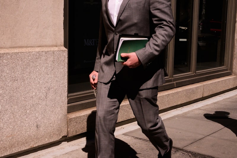 Servicios en EE.UU. crecen más lento por caída del empleo y aumento de precios de insumos. Servicios en EE.UU. crecen más lento por caída del empleo y aumento de precios de insumos.