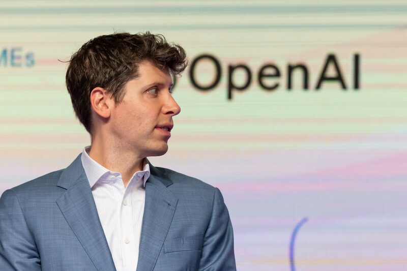 OpenAI se encuentra en las primeras conversaciones con la oficina de Bonta sobre el proceso para cambiar su estructura corporativa. OpenAI se encuentra en las primeras conversaciones con la oficina de Bonta sobre el proceso para cambiar su estructura corporativa.