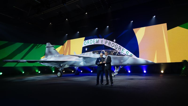 Brasil negocia a compra de 20 novos Gripen da Saab e pode ampliar frota para 56 Brasil negocia a compra de 20 novos Gripen da Saab e pode ampliar frota para 56