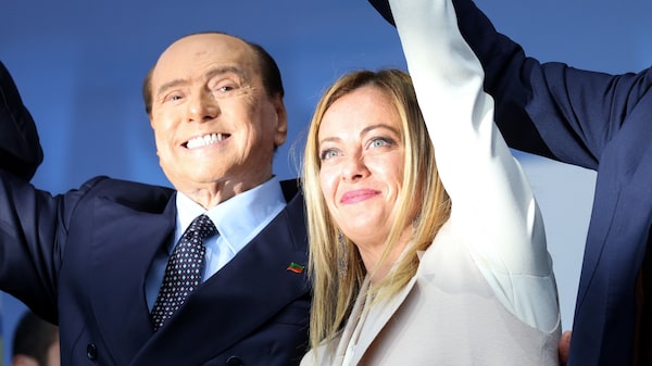 La muerte de Berlusconi cambiará drásticamente los medios y la política de Italia La muerte de Berlusconi cambiará drásticamente los medios y la política de Italia