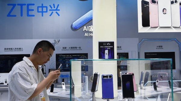 China se suma a la carrera por reinventar el smartphone para la era de la IA China se suma a la carrera por reinventar el smartphone para la era de la IA