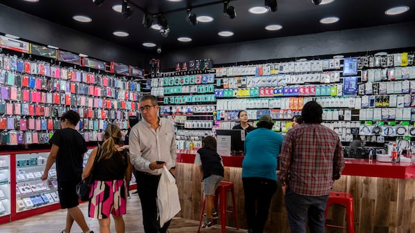 Supermercados en Chile congelan precios ante presión inflacionaria: qué productos se incluyen Supermercados en Chile congelan precios ante presión inflacionaria: qué productos se incluyen