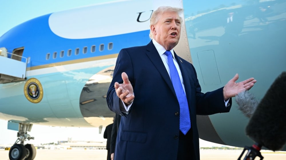 El presidente Donald Trump dice que no quería que los agentes del Servicio de Inmigración y Control de Aduanas llevaran máscaras cuando ayudan en los controles de seguridad en los aeropuertos. El presidente Donald Trump dice que no quería que los agentes del Servicio de Inmigración y Control de Aduanas llevaran máscaras cuando ayudan en los controles de seguridad en los aeropuertos.