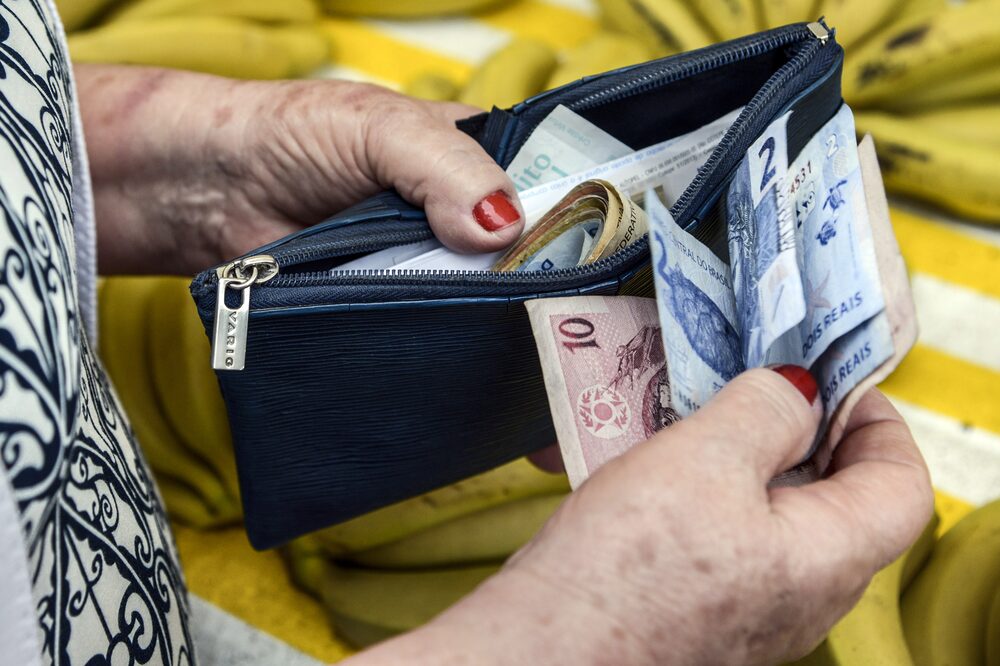 Commerzbank favorece al real brasileño frente al peso mexicano por su menor dependencia externa y tasas reales aún elevadas Commerzbank favorece al real brasileño frente al peso mexicano por su menor dependencia externa y tasas reales aún elevadas