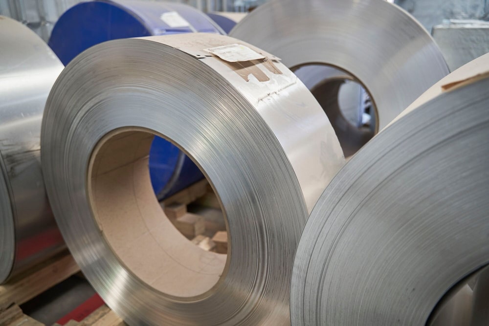 Laminadoras de láminas de aluminio en una fábrica de autopartes en San Luis Potosí, estado de San Luis Potosí, México. Laminadoras de láminas de aluminio en una fábrica de autopartes en San Luis Potosí, estado de San Luis Potosí, México.