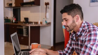 Trabajos remotos más demandados en Colombia pagan de US$2.800 a US$9.300 al mes Trabajos remotos más demandados en Colombia pagan de US$2.800 a US$9.300 al mes