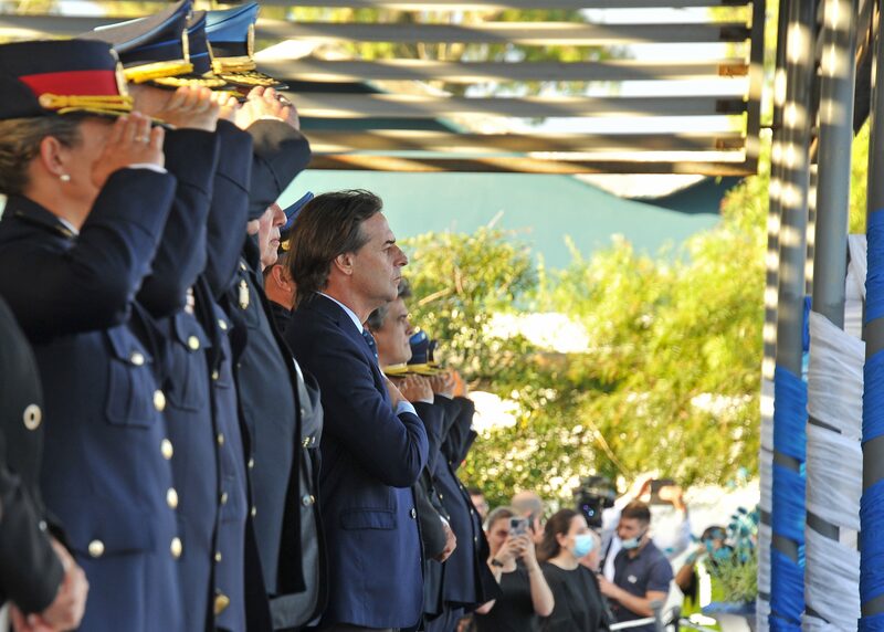 El presidente uruguayo en el acto de egreso de cadetes de la Policía Nacional, en diciembre de 2021. Foto: Presidencia de la República. El presidente uruguayo en el acto de egreso de cadetes de la Policía Nacional, en diciembre de 2021. Foto: Presidencia de la República.