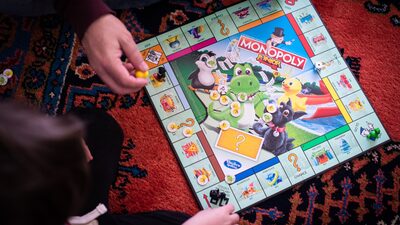 Hasbro cortará 15% da força de trabalho após vendas fracas no fim de ano Hasbro cortará 15% da força de trabalho após vendas fracas no fim de ano