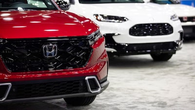 Honda eleva su previsión de ganancias por el yen débil y la demanda de híbridos en EE.UU. Honda eleva su previsión de ganancias por el yen débil y la demanda de híbridos en EE.UU.