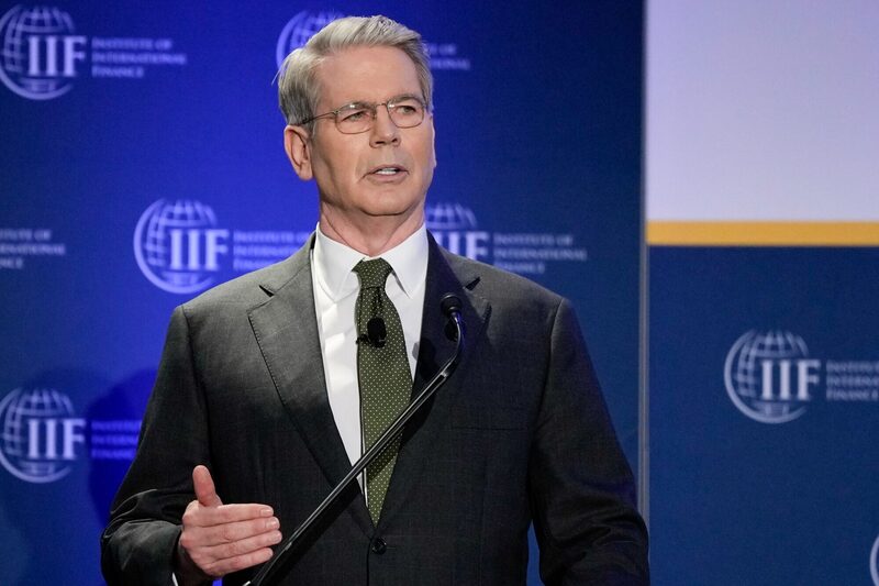 Bessent dice que EE.UU. respalda al FMI y al Banco Mundial, aunque pide reformas. Bessent dice que EE.UU. respalda al FMI y al Banco Mundial, aunque pide reformas.