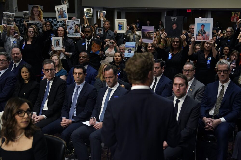 El Comité Judicial del Senado celebra una audiencia con los CEOs de las grandes tecnológicas El Comité Judicial del Senado celebra una audiencia con los CEOs de las grandes tecnológicas