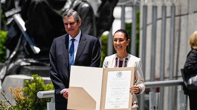 Claudia Sheinbaum recibe constancia de mayoría como presidenta electa de México Claudia Sheinbaum recibe constancia de mayoría como presidenta electa de México