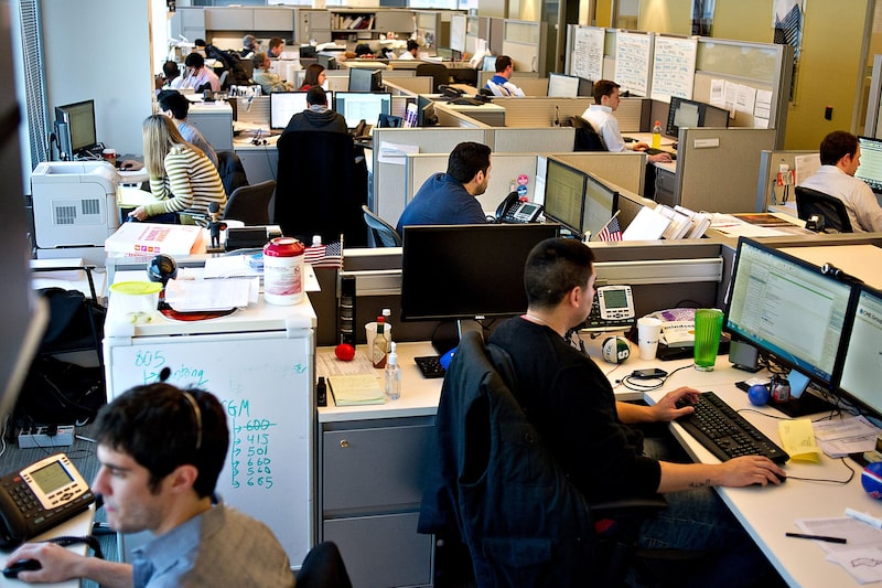 La inteligencia artificial es una tecnología disruptiva a la que los trabajadores y las empresas están adaptándose. La inteligencia artificial es una tecnología disruptiva a la que los trabajadores y las empresas están adaptándose.