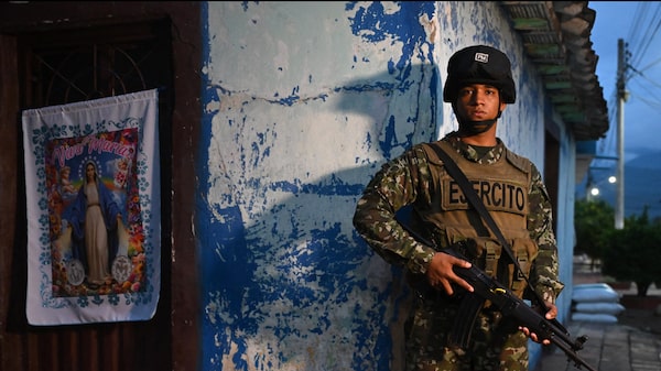 Colombia busca aliviar tensiones tras llamada entre Petro y Trump: embajador García-Peña Colombia busca aliviar tensiones tras llamada entre Petro y Trump: embajador García-Peña