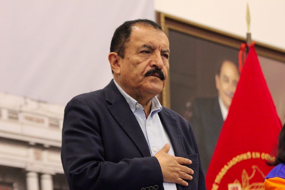 El congresista peruanao Edgard Reymundo Mercado El congresista peruanao Edgard Reymundo Mercado