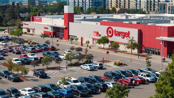Target eleva sus previsiones tras superar las estimaciones en el segundo trimestre Target eleva sus previsiones tras superar las estimaciones en el segundo trimestre