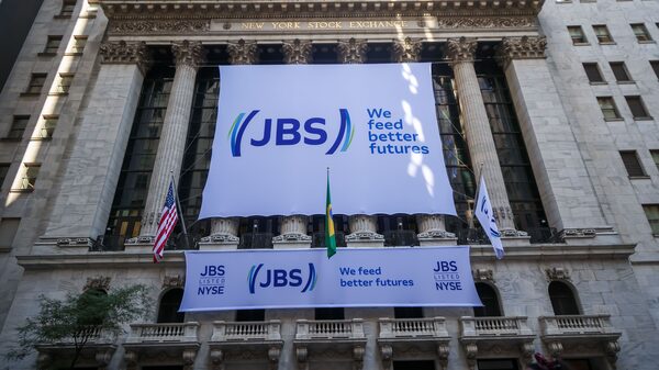 JBS busca entrar a grandes índices tras debutar en NYSE; su CEO apunta al S&P 500 JBS busca entrar a grandes índices tras debutar en NYSE; su CEO apunta al S&P 500