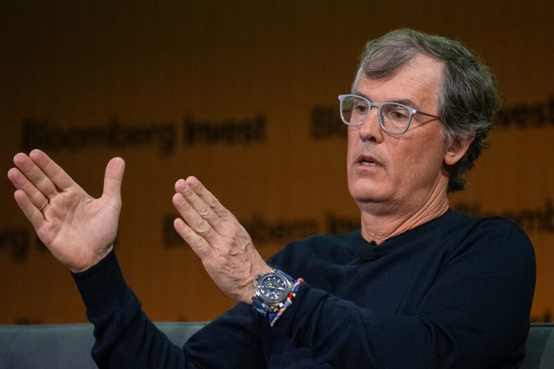 Philippe Laffont, fundador da Coatue, que supervisiona quase US$ 50 bilhões em ativos Philippe Laffont, fundador da Coatue, que supervisiona quase US$ 50 bilhões em ativos