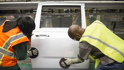 EE.UU. crea menos empleos en diciembre y confirma enfriamiento del mercado laboral EE.UU. crea menos empleos en diciembre y confirma enfriamiento del mercado laboral