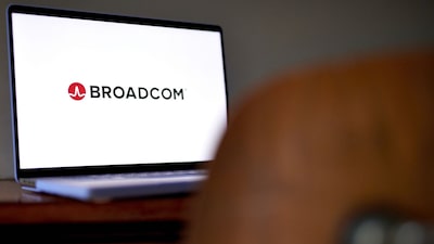 Broadcom enfría el entusiasmo por la IA con previsiones que no cumplen expectativas Broadcom enfría el entusiasmo por la IA con previsiones que no cumplen expectativas