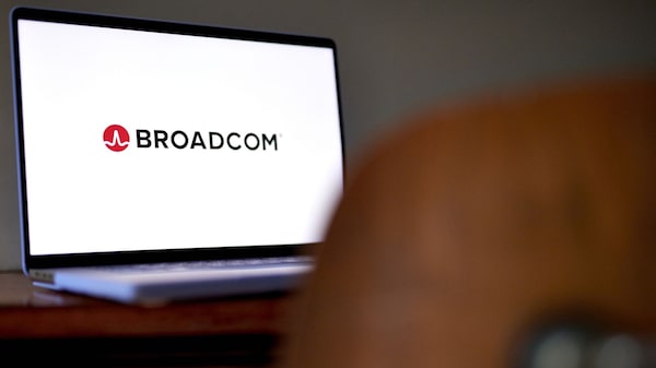 Broadcom enfría el entusiasmo por la IA con previsiones que no cumplen expectativas Broadcom enfría el entusiasmo por la IA con previsiones que no cumplen expectativas