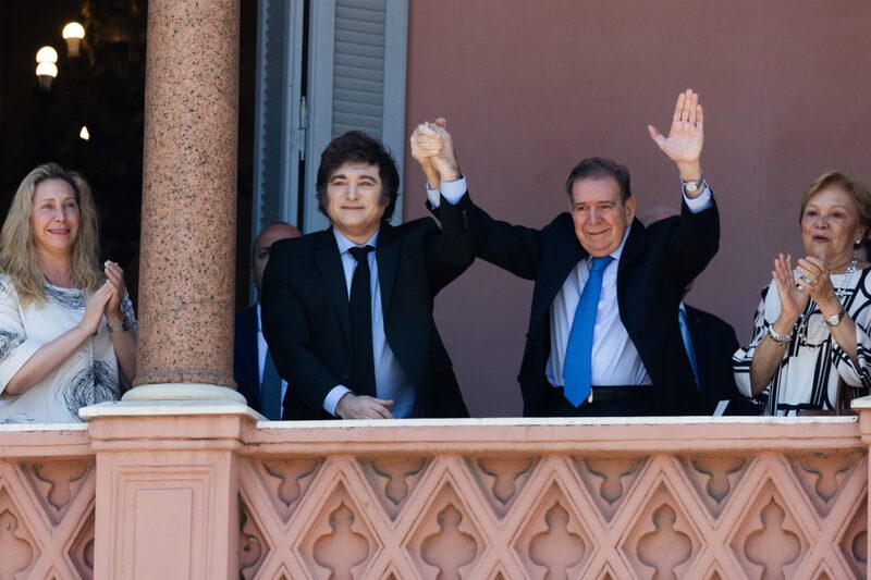 El líder opositor Edmundo González hablará con Biden antes de la toma de posesión en Venezuela. El líder opositor Edmundo González hablará con Biden antes de la toma de posesión en Venezuela.