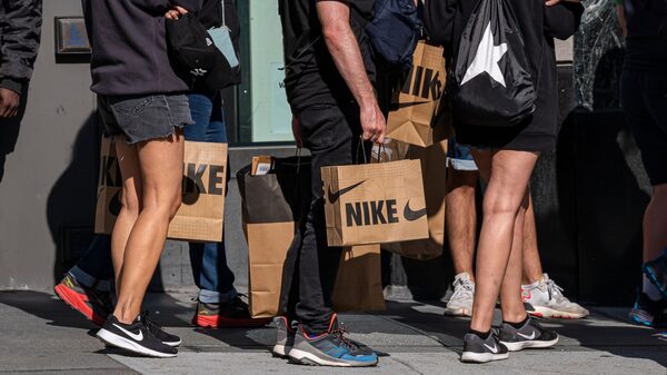 Las ganancias de Nike superan expectativas por menor inventario Las ganancias de Nike superan expectativas por menor inventario