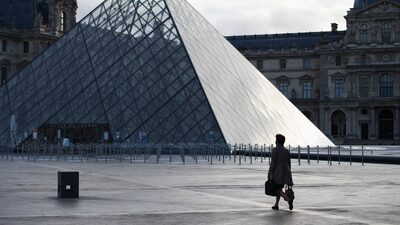 Fotos: De Gigi Hadid a los Beckham en la gala del Louvre en el París Fashion Week Fotos: De Gigi Hadid a los Beckham en la gala del Louvre en el París Fashion Week