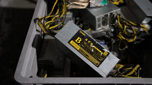 FMI advierte que minería cripto puede utilizarse para eludir sanciones de Rusia FMI advierte que minería cripto puede utilizarse para eludir sanciones de Rusia