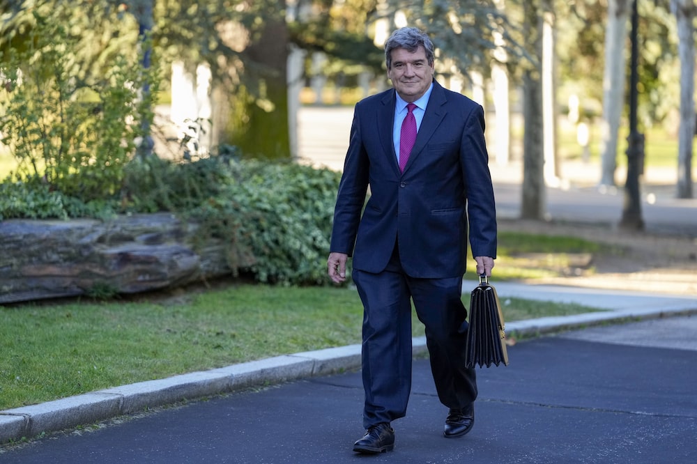 José Luis Escrivá José Luis Escrivá