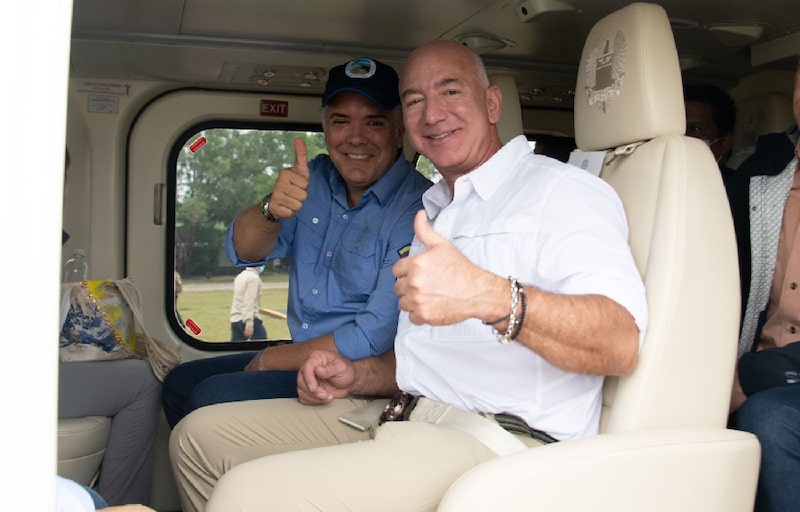 Iván Duque y Jeff Bezos Iván Duque y Jeff Bezos