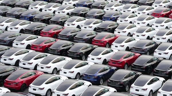 Tesla ofrece grandes descuentos en los SUV que se acumulan en el inventario Tesla ofrece grandes descuentos en los SUV que se acumulan en el inventario