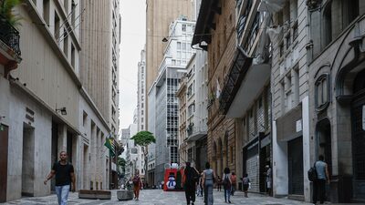 Após década perdida, mercados emergentes aguardam mais um ano difícil para retornos Após década perdida, mercados emergentes aguardam mais um ano difícil para retornos