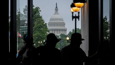 El Senado de EE.UU. presenta nuevo borrador fiscal de Trump con planes de votarlo pronto El Senado de EE.UU. presenta nuevo borrador fiscal de Trump con planes de votarlo pronto