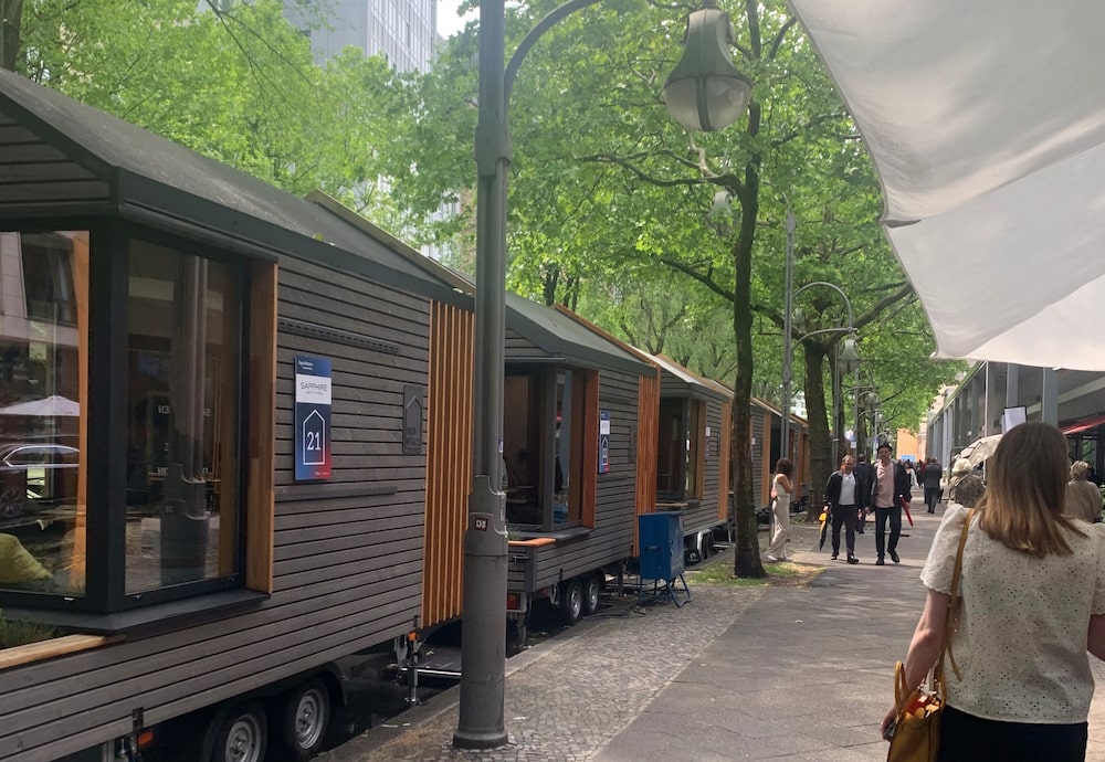 Cabines de reunião na conferência SuperReturn Cabines de reunião na conferência SuperReturn