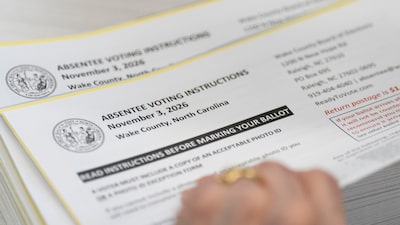 Corte Suprema rechaza restricciones de Trump al voto por correo para elecciones de noviembre Corte Suprema rechaza restricciones de Trump al voto por correo para elecciones de noviembre