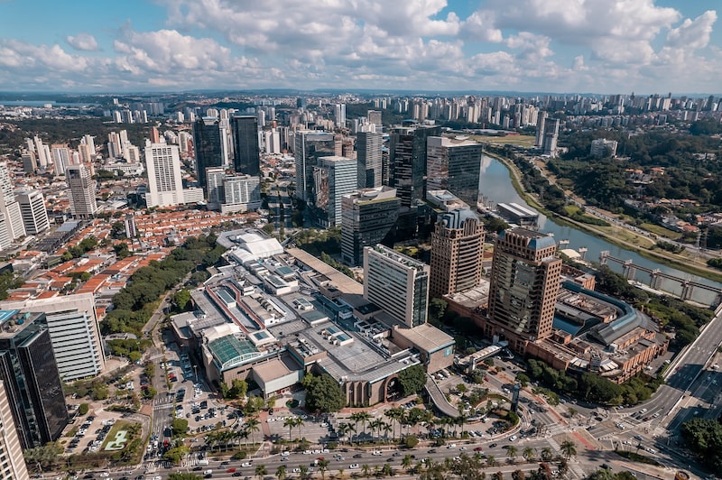 A Multiplan Empreendimentos Imobiliários (MULT3) anuncia a 6ª expansão no MorumbiShopping, localizado em São Paulo. A Multiplan Empreendimentos Imobiliários (MULT3) anuncia a 6ª expansão no MorumbiShopping, localizado em São Paulo.