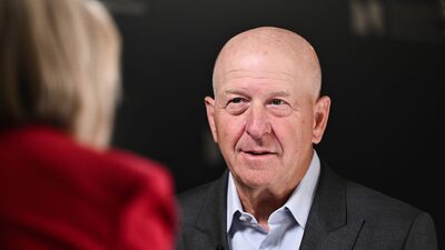 Solomon, CEO do Goldman Sachs, diz que os mercados vão ‘se acalmar’ após incertezas Solomon, CEO do Goldman Sachs, diz que os mercados vão ‘se acalmar’ após incertezas