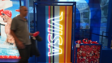 Visa avança em stablecoins. O desafio é não ‘atirar’ contra as próprias receitas Visa avança em stablecoins. O desafio é não ‘atirar’ contra as próprias receitas