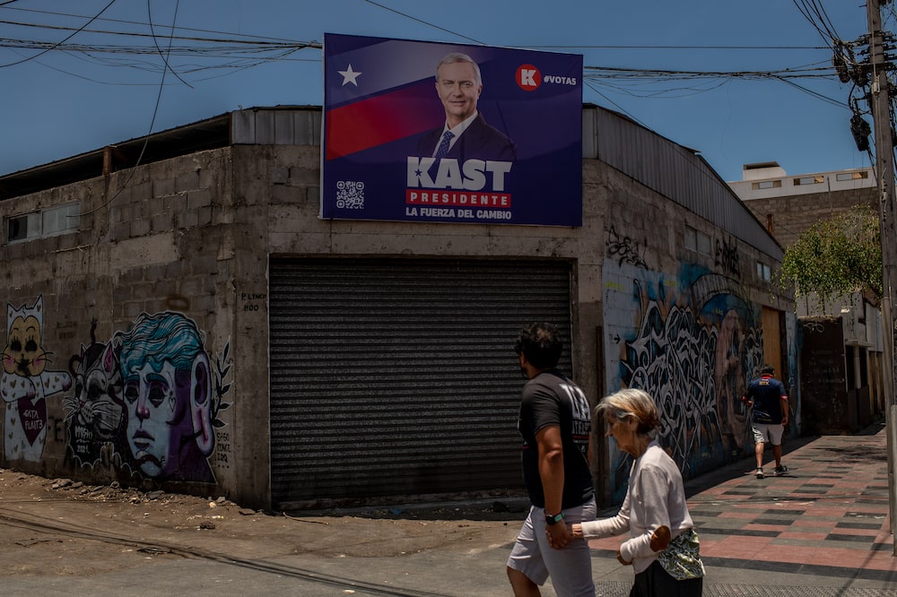 Partidarios de José Antonio Kast en Arica esperan que mejore la seguridad en la zona. Fotógrafo: Cristóbal Olivares/Bloomberg. Partidarios de José Antonio Kast en Arica esperan que mejore la seguridad en la zona. Fotógrafo: Cristóbal Olivares/Bloomberg.