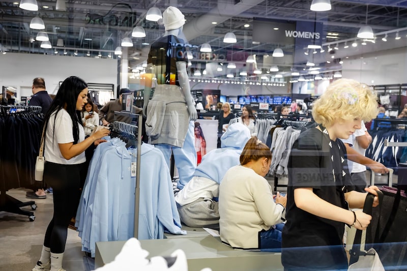 Confianza del consumidor en EE.UU. mejora, pero sigue cerca de mínimos históricos. Foto: Eva Marie Uzcategui/Bloomberg
Confianza del consumidor en EE.UU. mejora, pero sigue cerca de mínimos históricos. Foto: Eva Marie Uzcategui/Bloomberg