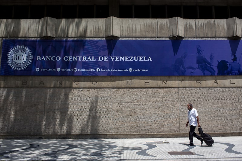 EE.UU. evalúa levantar sanciones al Banco Central de Venezuela para impulsar la economía EE.UU. evalúa levantar sanciones al Banco Central de Venezuela para impulsar la economía