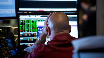 Los profesionales de Wall Street evitan apostar en unas elecciones muy reñidas Los profesionales de Wall Street evitan apostar en unas elecciones muy reñidas