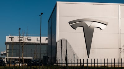 Tesla sufre un desplome de ventas en Europa pese al crecimiento del mercado eléctrico Tesla sufre un desplome de ventas en Europa pese al crecimiento del mercado eléctrico