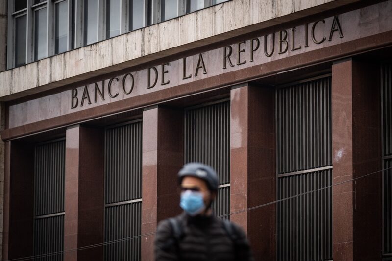 Las decisiones de tasas de interés están previstas para enero, marzo, abril, junio, julio, septiembre, octubre y diciembre. Las decisiones de tasas de interés están previstas para enero, marzo, abril, junio, julio, septiembre, octubre y diciembre.