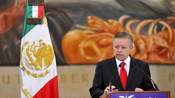 Presidente de la Suprema Corte defiende votación sobre Ley Eléctrica de AMLO Presidente de la Suprema Corte defiende votación sobre Ley Eléctrica de AMLO