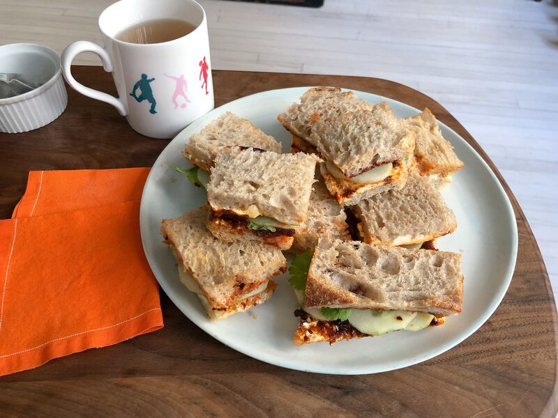 La producción del pan y del jamón, dos elementos básicos en la elaboración de un sándwich, han enfrentado efectos inflacionarios, pero el consumo en México ha resistido, hasta ahora. La producción del pan y del jamón, dos elementos básicos en la elaboración de un sándwich, han enfrentado efectos inflacionarios, pero el consumo en México ha resistido, hasta ahora.