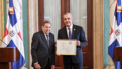 “Nos veremos todos muy pronto en Caracas en libertad”: Edmundo González en R. Dominicana “Nos veremos todos muy pronto en Caracas en libertad”: Edmundo González en R. Dominicana