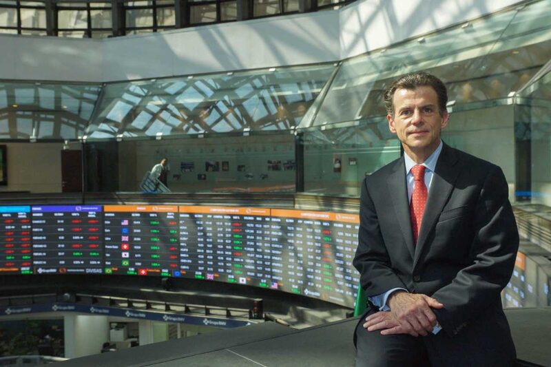 La falta de educación financiera entre otros factores ha lastrado la oportunidad de agregar más emisoras al mercado de capitales de la BMV. La falta de educación financiera entre otros factores ha lastrado la oportunidad de agregar más emisoras al mercado de capitales de la BMV.